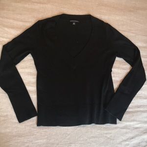 Black ribbed neck sweater top